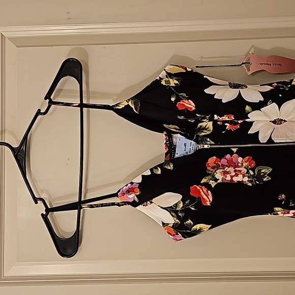 Black floral dress - Picture 2 of 3